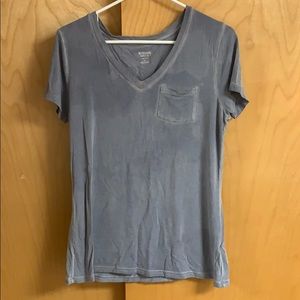v neck tee